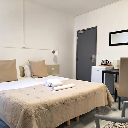 Logis La Bastide D'entraigues 3* Entraigues-sur-la-Sorgue