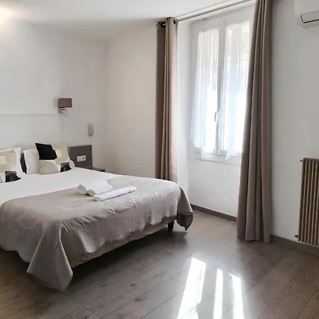 Hotel La Bastide D'entraigues 3*