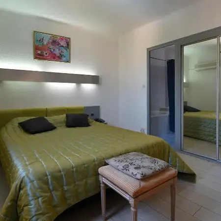 La Bastide D'entraigues Hotel 3*